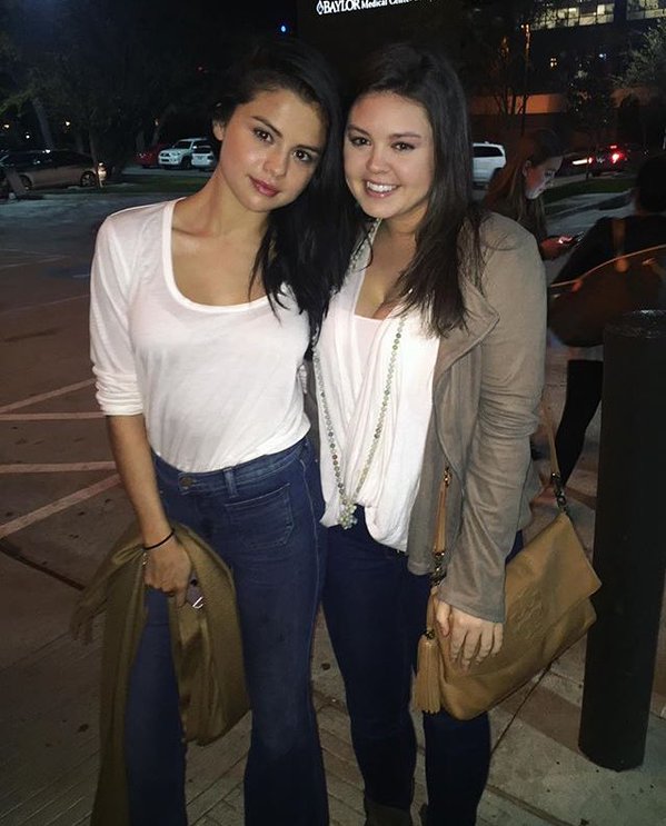 Selena with a fan in Texas