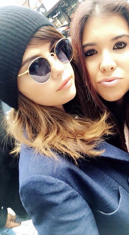 Selena with fans in Melbourne