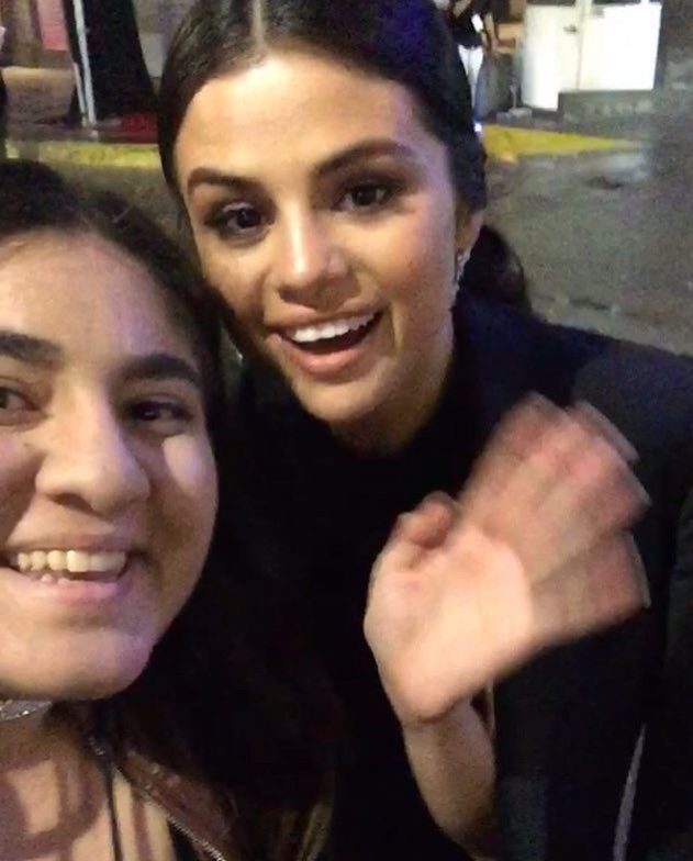 Selena with a fan at American Music Awards 2016