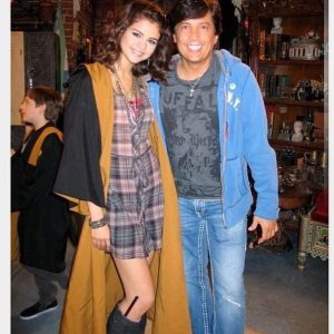 Fetus pics of Selena with fans