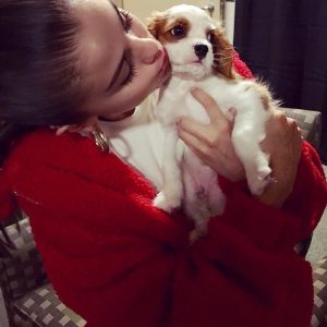 New rare pics of Selena