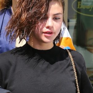 Selena arriving at Hot Pilates in Los Angeles