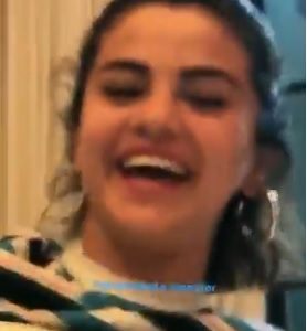 Selena in Anna Collins Instagram Story