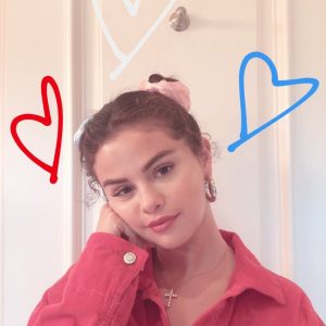 4 July Selena in Anna Collins and Martina Travia’s Instagram Stories