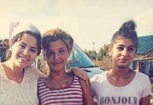 29 August Selena with fans in Bulgaria