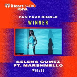 26 August Selena wins Fan Fave Single at Much Music Video Awards