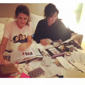 6 September @aleenkeshishian on Instagram: caught #selenagomez reading her fan mail yesterday