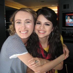 16 December new rare pics of Selena with fans at Sears photoshoot and Radio Disney in 2009