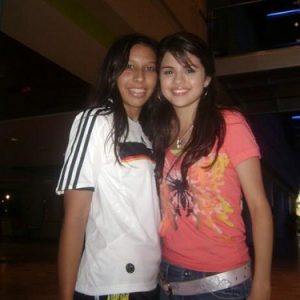 17 January new rare pics of Selena with fans on set of WOWP The Movie in 2009