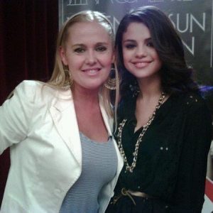 15 February @pilusmith on Instagram: #tbt 🔙 with @selenagomez for @telefenoticias