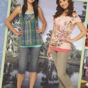 1 February check out new poster of Selena and Demi Lovato from Princess Protection Program photoshoot