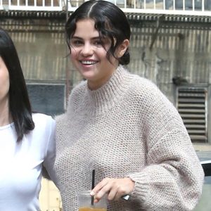 21 April Selena arriving at Verve Coffee in Los Angeles, California