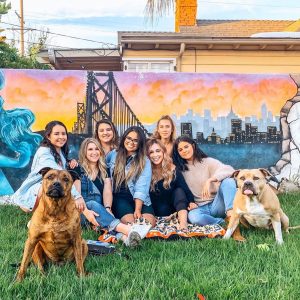 14 April @jilliangarza915 on Instagram: girls trip. 🖤