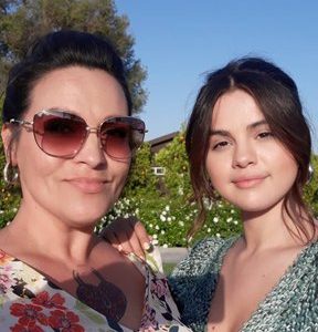 4 May Selena at the fan’s celebration in California