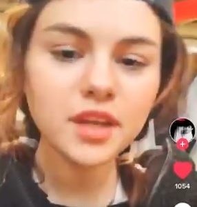 26 May Selena on Aaron Carpenter’s Tik Tok