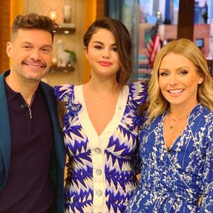 12 June Selena apperas on Live With Kelly And Ryan