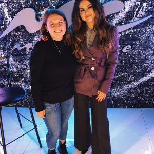 29 October new pics and videos of Selena with radio DJ’s in New York