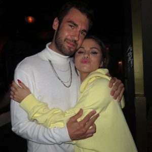 28 October Selena with fans in New York