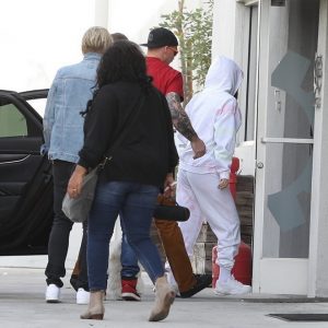 19 November Selena arriving at the recording studio in Los Angeles, California