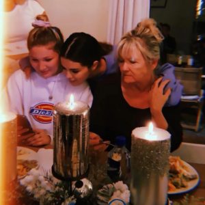 28 November Selena in Caro Franklin’s Instagram Story