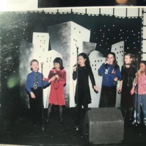 20 November new pics of little Selena on set of Barney and Friends