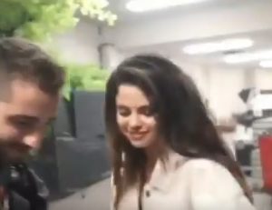 2 November Selena with a fan at Complex Con