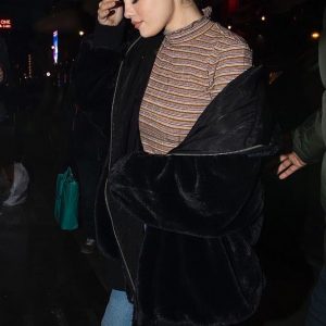 2 December Selena spotted arriving at Thai restaurant in London, UK