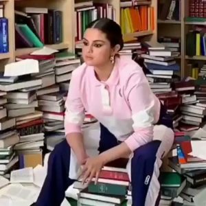 2 December new little video with Selena from behind the scenes of photoshoot for Puma AW19