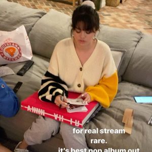 17 January Selena in @goldnthegreat’s Instagram Story