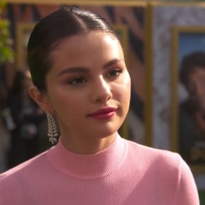 13 January new interviews with Selena at the “Dolittle” premiere