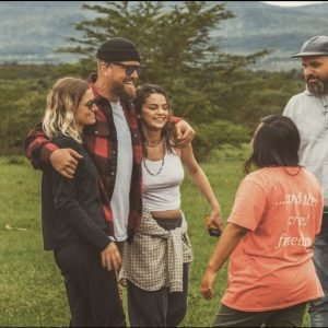 11 January new pics of Selena at the charity trip to Nairobi, Kenya