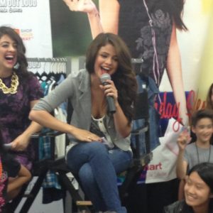 18 January check out new pics of Selena with fans at Drem Out Loud Event from 2013