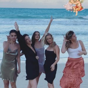 7 February Selena in @caro_franklin’s Instagram story