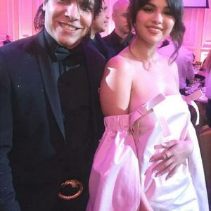 6 February Selena with a “fan” at Hollywood Beauty Awards in Los Angeles, CA