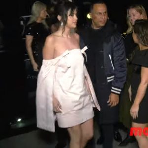 6 February video of Selena arriving at Hollywood Beauty Awards