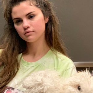 30 March check out pics from Selena’s Instagram story with no texsts