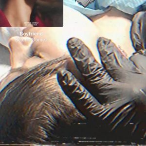 9 April Selena in @annaballins Instagram Story