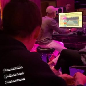 9 April Selena on Instagram Stories