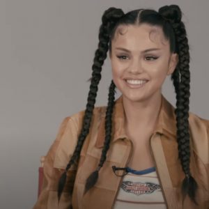 16 April Selena takes “Friends” trivia challenge!