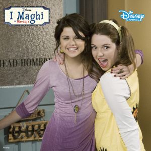 1 May New HQ pic of Alex Russo and Harper Finkle on set of WOWP