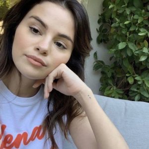 2 May new Selena’s selfie