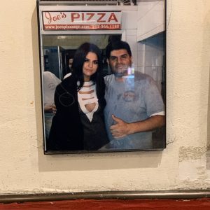 9 May check out rare pic with Selena at the pizzeria in New York