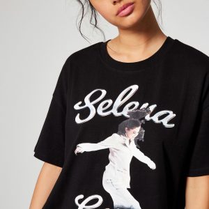 28 July check out official photoshoot for Selena’s merch selling at “Jennifer”