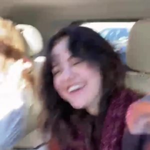 7 November Selena sings Party In The USA by Miley Cyrus on Instaram story