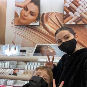 10 December Selena on Instagram: Look what me and my sissy found