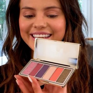 11 December @RareBeauty on IGTV:  @selenagomez x Magnetic Spirit Eyeshadow Palette ✨