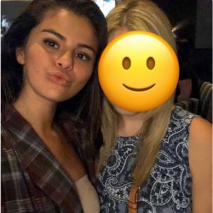 13 December check out new selfie and meeting experience of Selena with a fan in New York