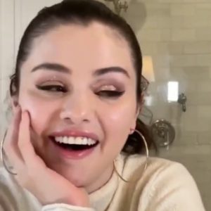 13 January Selena in @mikaylanogueira’s Tik Tok