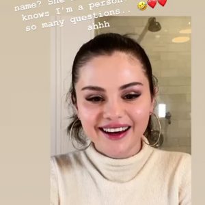 15 January Selena in @baileysarian’s Instagram story