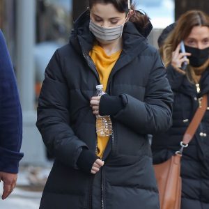 20 January Selena spotted leaving her trailer on set of Only Murders In The Building in New York